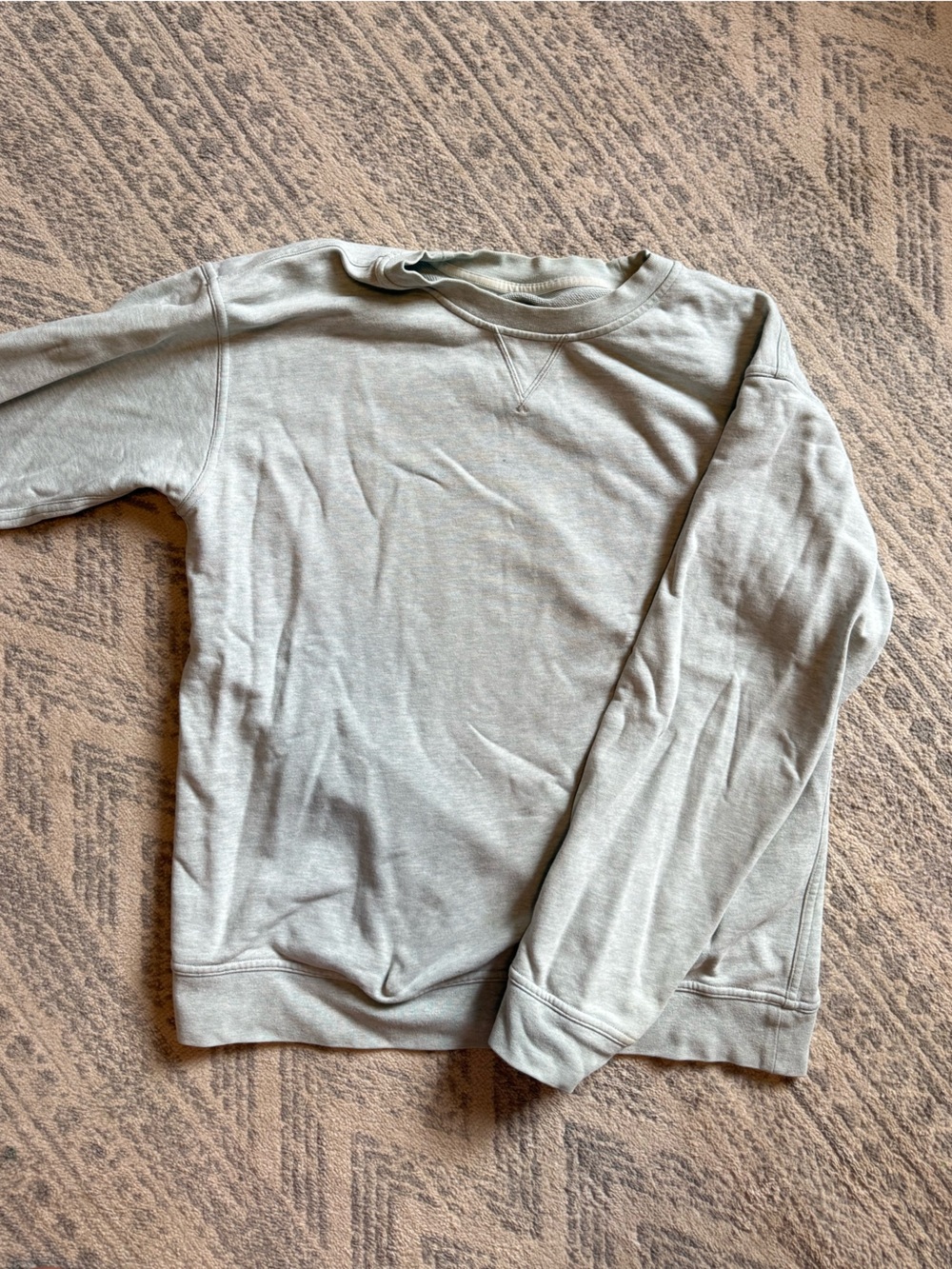 Lululemon size 8 crewneck - light green/ blue